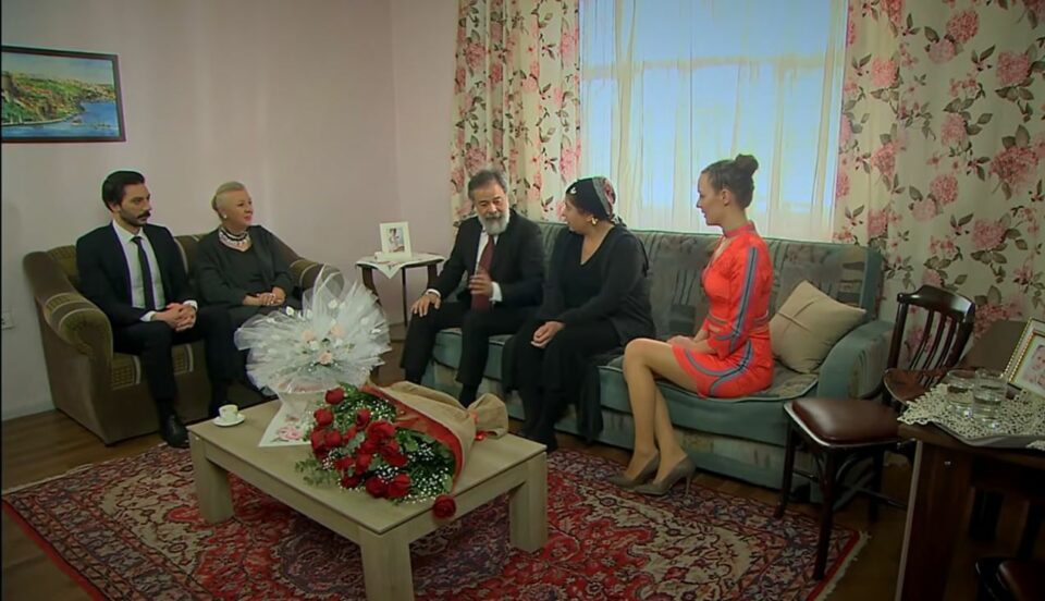 vdes-aktorja-e-famshme-e-serialit-turk-“me-fal”