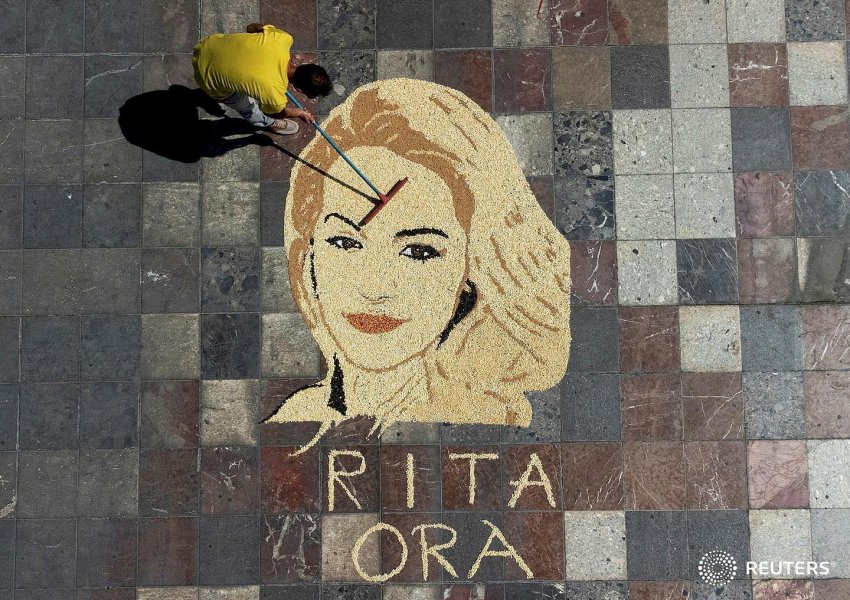 portreti-i-rita-ores-ne-tirane,-artisti-nga-kosova-e-realizon-me-grure,-oriz-dhe-miser
