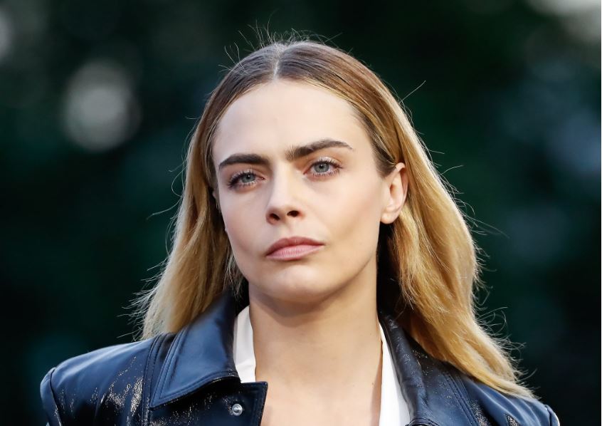 foto|-cara-delevigne-nuk-njihet-me,-modelja-shokon-me-pamjen-e-saj