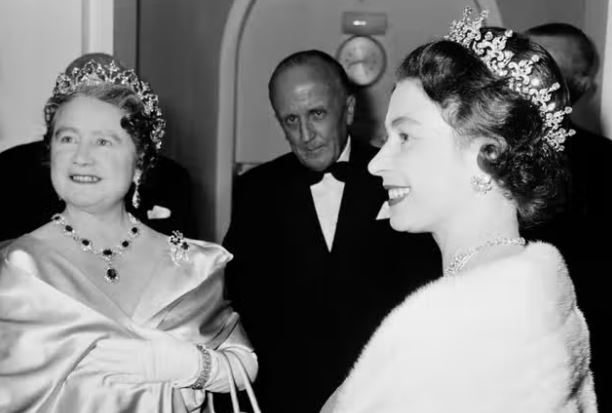 kush-ishte-nena-e-mbretereshes-elizabeth-ii?