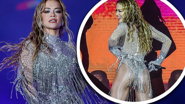 rita-ora-tregon-figuren-e-bujshme-trupore-ne-kostum-argjendi-shkelqyes-ne-festivalin-“rock-in-rio”