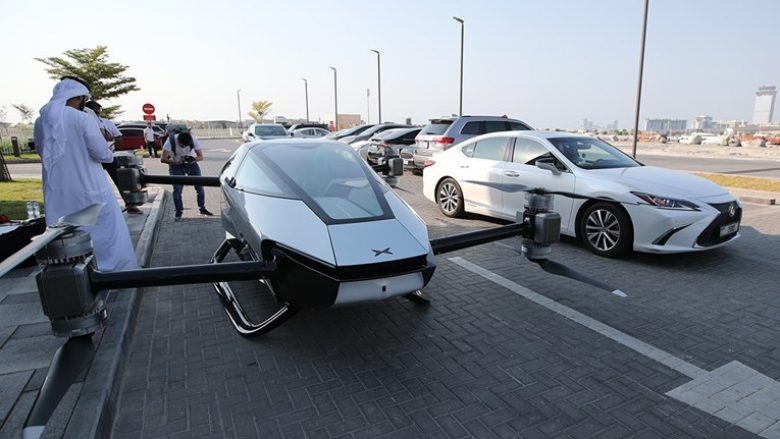 vetura-fluturuese-beri-fluturimin-e-pare-publik-ne-dubai