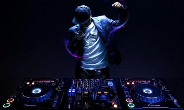 gjendet-i-pajete-ne-pyll-dj-i-njohur,-rezultonte-i-zhdukur-bashke-me-te-dashuren