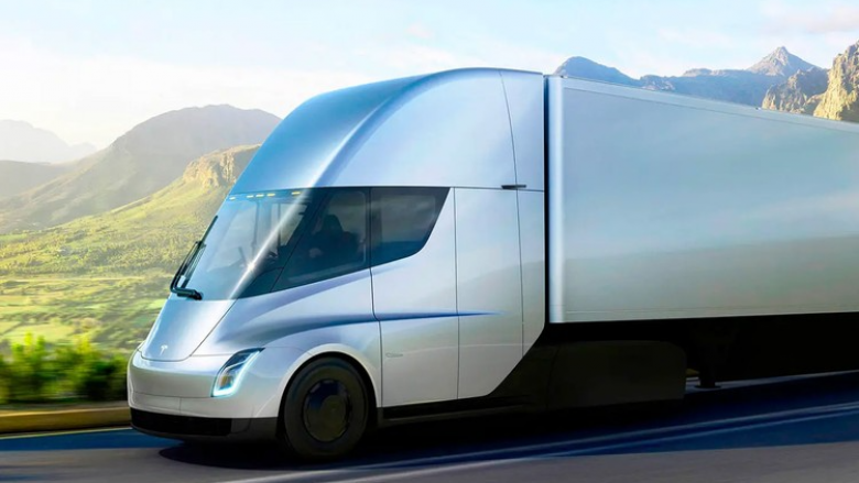 tesla-synon-ndertimin-e-50-mije-njesive-te-kamioneve-semi-ne-2024