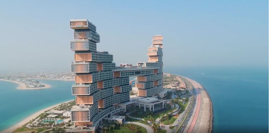 nje-mrekulli-e-arkitektures,-dubai-prezanton-hotelin-e-ri-“jenga”
