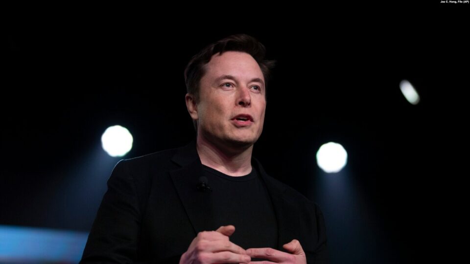 musk-mbron-vendimin-per-zvogelimin-e-vendeve-te-punes-ne-twitter