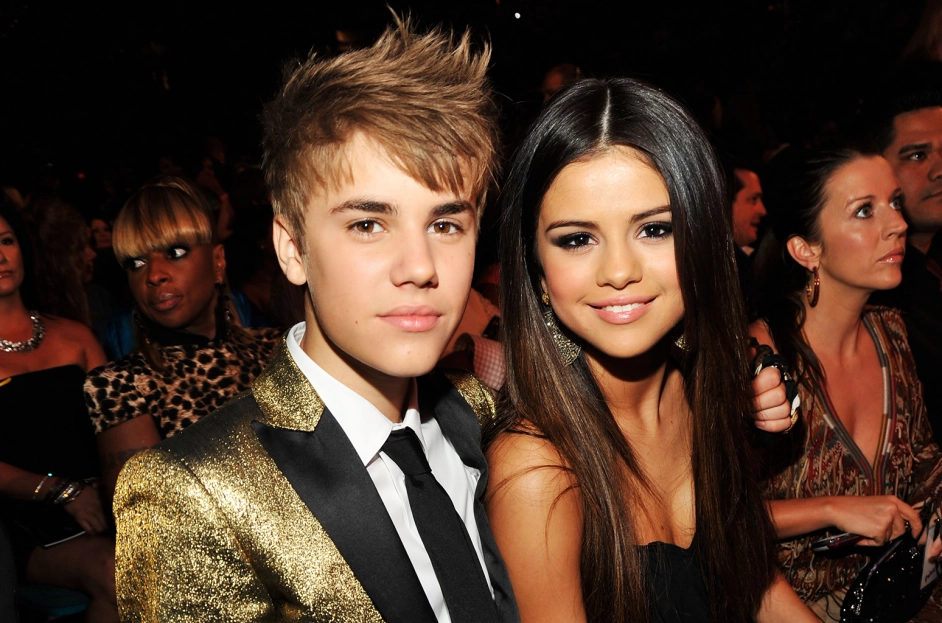 selena-gomez-thyen-heshtjen-mbi-te-pathenat-e-ndarjes-nga-justin-bieber