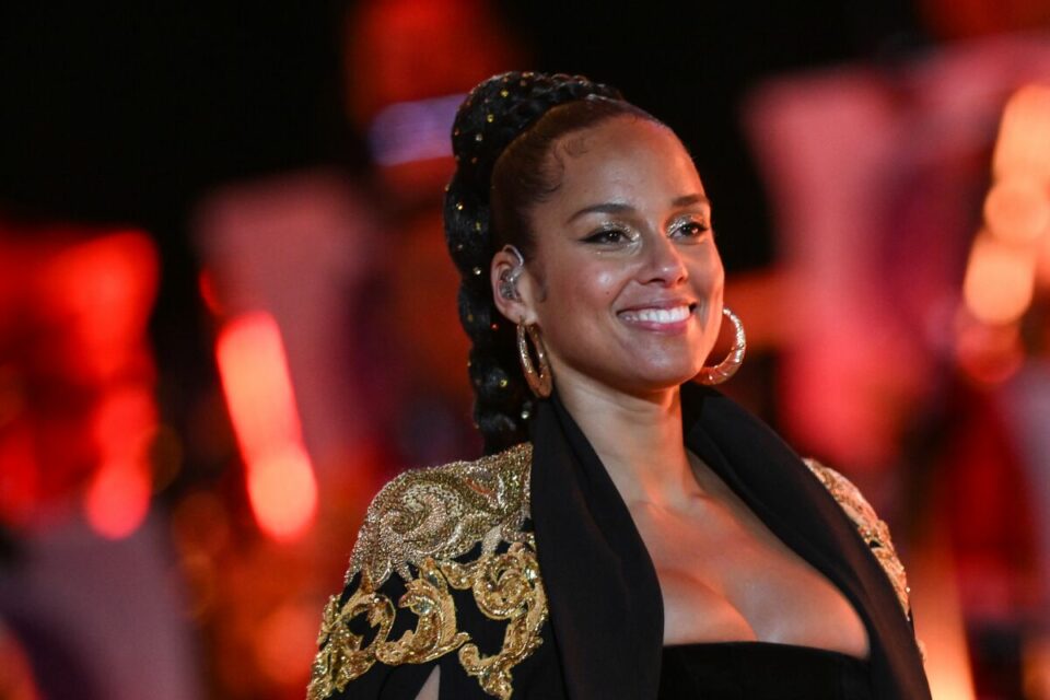 alicia-keys-publikon-album-per-festat-e-fundvitit