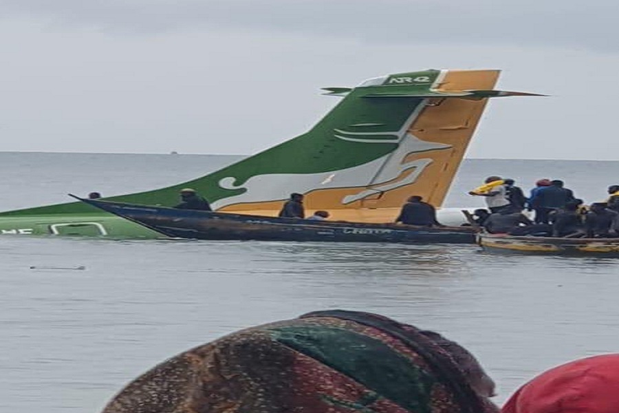 rrezohet-avioni-ne-tanzani,-te-pakten-19-te-vdekur