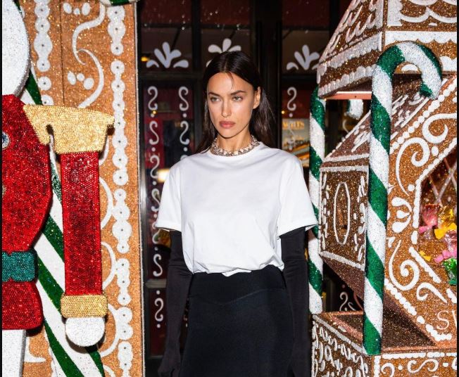 irina-shayk-shfaqet-me-bluze-te-perditshme-ne-sfilaten-e-swarovskit