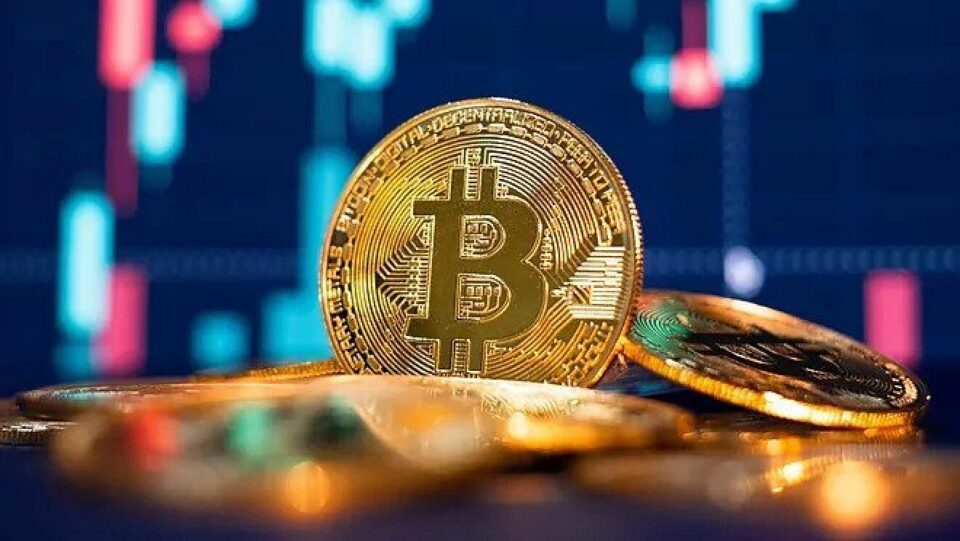 si-ndodhi-qe-mbreti-i-kriptomonedhave-humbi-gati-16-miliarde-euro-brenda-nje-dite