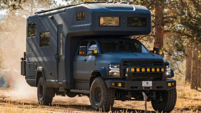 earthroamer-sx-2023-–-“shtepia-motorike”-e-cila-eshte-e-pershtatshme-edhe-per-terren-malor