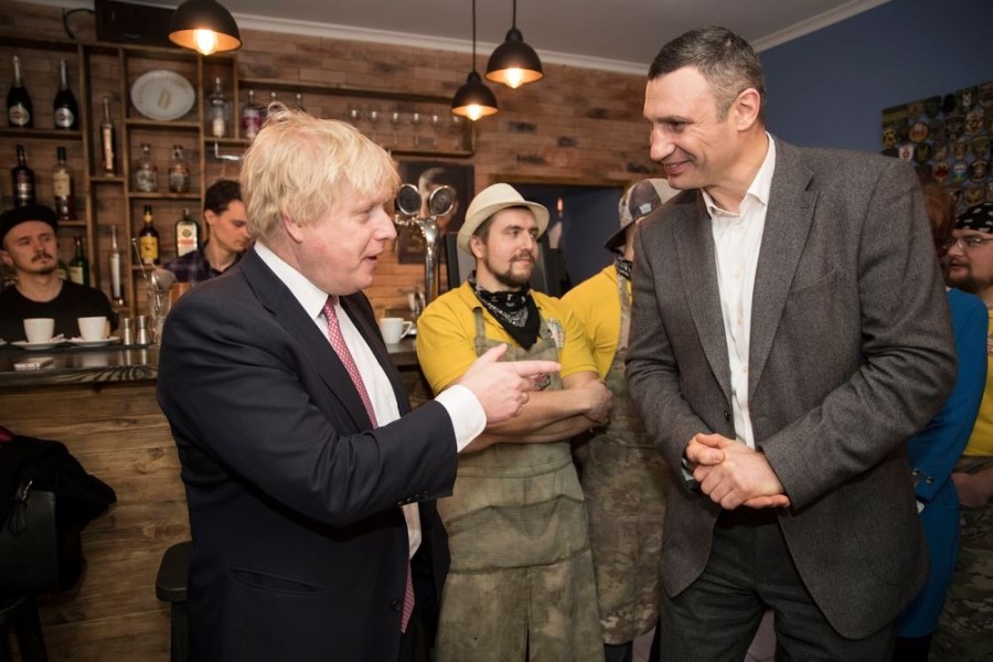 boris-johnson-shpallet-qytetar-nderi-i-kievit