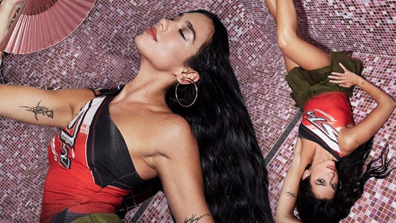 dua-lipa-pozon-per-fushaten-e-re-te-“puma”-–-duket-e-mahnitshme-e-veshur-ne-te-shkurtra