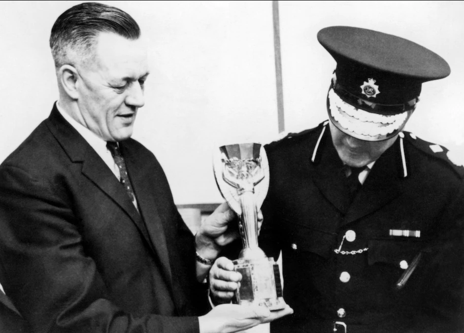 historia-misterioze-e-kupes-se-botes-te-vitit-1966,-u-vodh-nga-nje-hajdut,-por-nuk-do-ta-besoni-se-nga-kush-u-gjet
