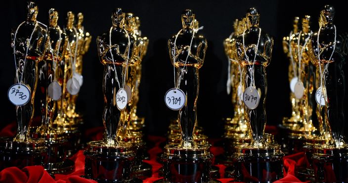 vdes-kengetarja-e-njohur-fituese-e-cmimit-oscar