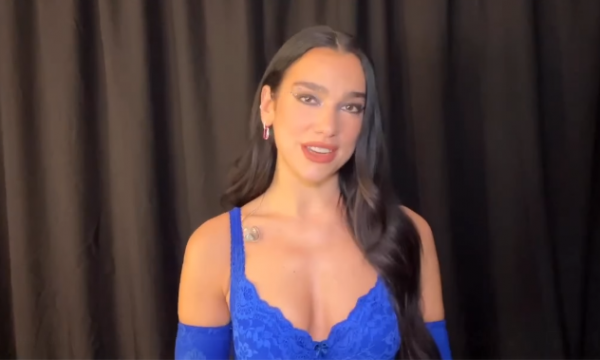 pavaresisht-thashethemeve,-dua-lipa-thote-se-ka-qene-beqare-gjate-gjithe-vitit-2022