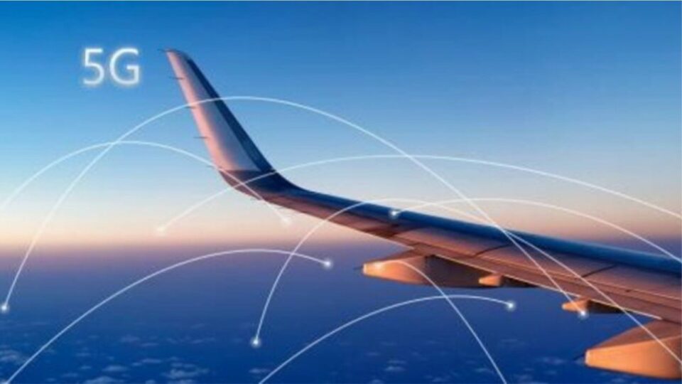 mund-te-perdorni-telefonin-tuaj-ne-avion,-ke-miraton-perdorimin-e-5g-ne-fluturim