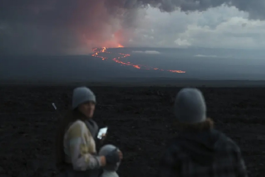 vullkani-i-aktivizuar-mauna-loa-terhoqi-mijera-spektatore