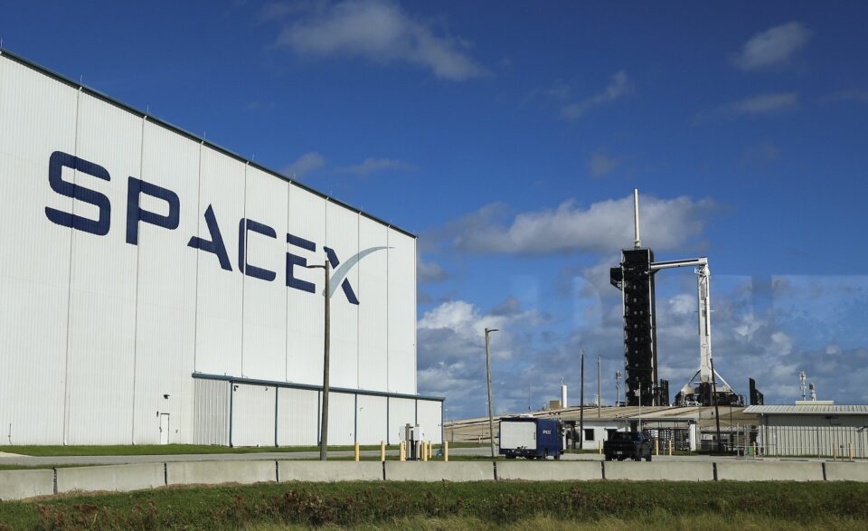 spacex-dyfishon-cmimet-e-antenave-te-starlink-ne-ukraine