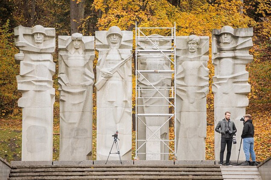 ​lituani,-cmontohen-monumentet-e-epokes-sovjetike