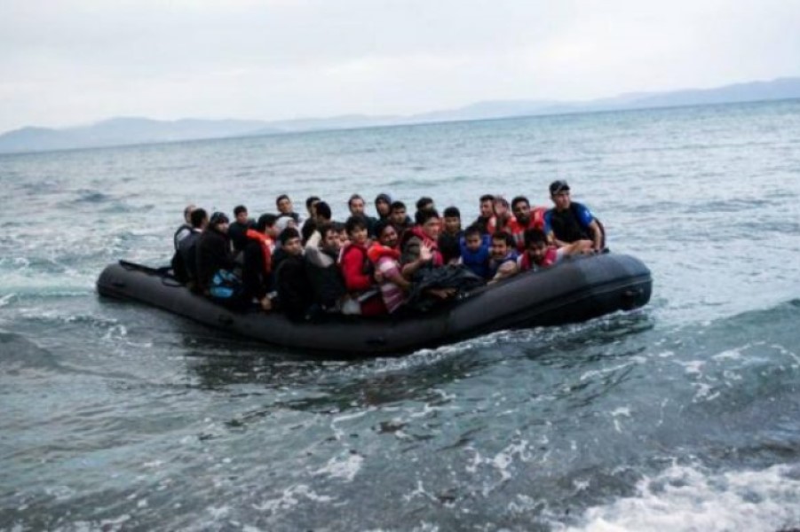 fundoset-varka-me-emigrante-ne-la-mansh,-dyshohet-per-viktima