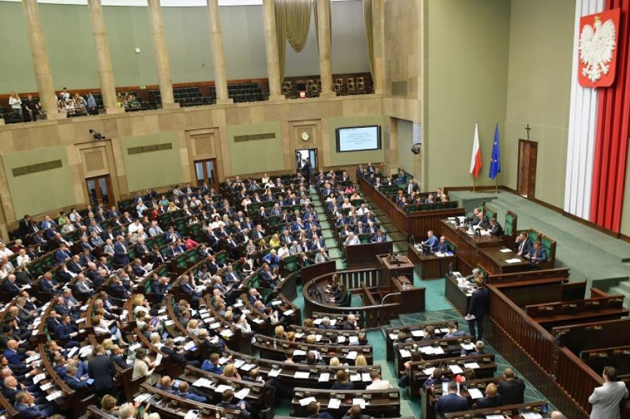 ​parlamenti-polak-shpall-rusine-shtet-sponsor-te-terrorizmit