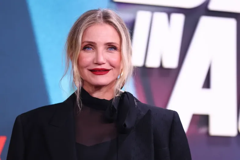 cameron-diaz-flet-per-rikthimin-ne-sheshxhirim:-“dikur-ndihesha-e-pambrojtur-nga-koleget”