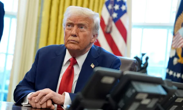 trumpi-thote-se-zelensky-mund-te-mos-jete-president-i-ukraines-edhe-per-gjate