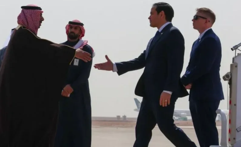 pse-eshte-arabia-saudite-vendi-i-zgjedhur-per-bisedimet-e-trump-mbi-ukrainen