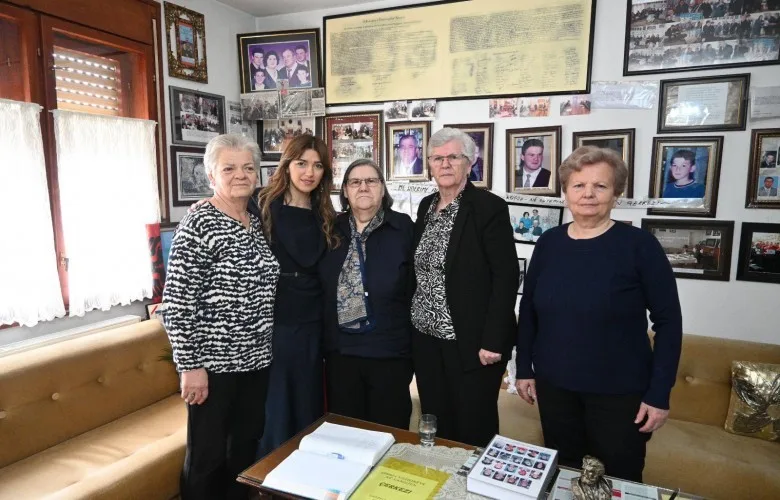 haxhiu:-nenat-e-gjakoves-jane-zera-te-kujteses-sone-kombetare