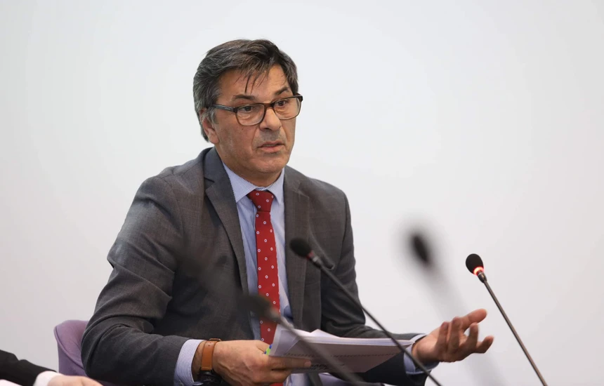 kryeziu-per-kurtin:-nje-lider-qe-fiton-42%-duhet-te-jete-transparent,-s’mund-te-fshihet-pas-heshtjes
