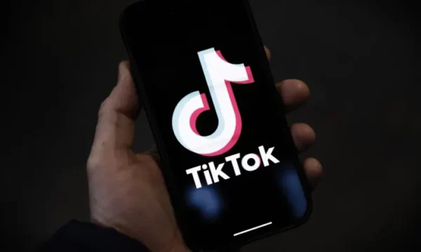 studimi-ngre-shqetesimin:-mbi-50%-e-videove-per-shendetin-mendor-me-te-ndjekura-ne-tik-tok-permbajne-dezinformata