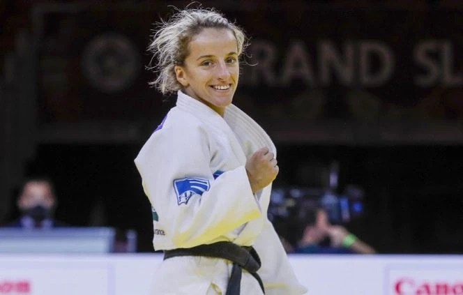 distria-krasniqi-fiton-medaljen-e-argjendte-ne-boteror,-ndalet-ne-finale-nga-kampionja-e-japonise