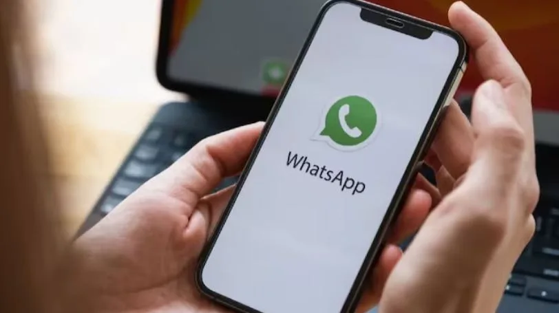 whatsapp-mundeson-permbledhjen-e-mesazheve-te-palexuara-me-ai