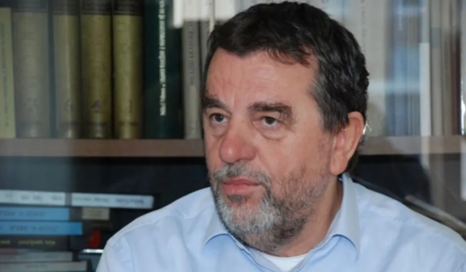 krasniqi:-nese-qytetaret-nuk-e-kuptojne-sot-rrezikun-nga-vv,-do-ta-kuptojne-neser