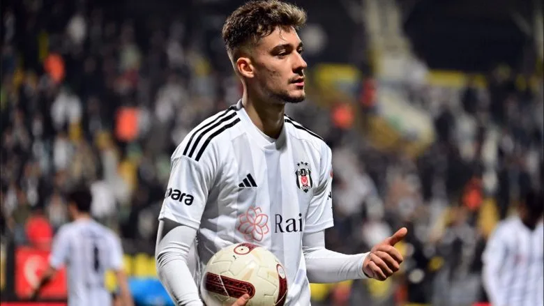 besiktas-nuk-heq-dore-perfundimisht-nga-lojtari-shqiptar/-trabzonspor-merr-huazim-yllin-kuqezi,-te-pakten-nje-sezon