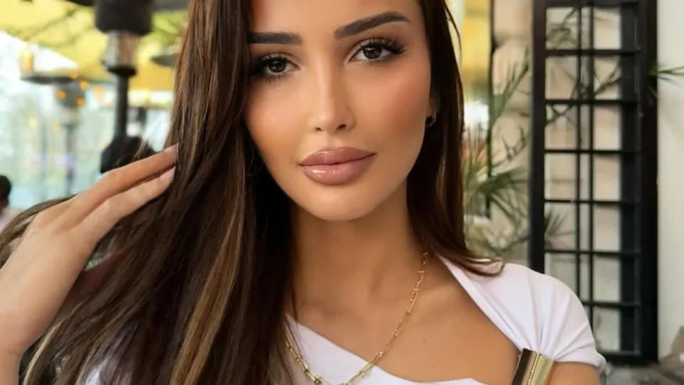 xheneta-hedh-dyshime-per-magji-te-zeze-ne-banesen-e-saj:-nuk-po-fle-rehat