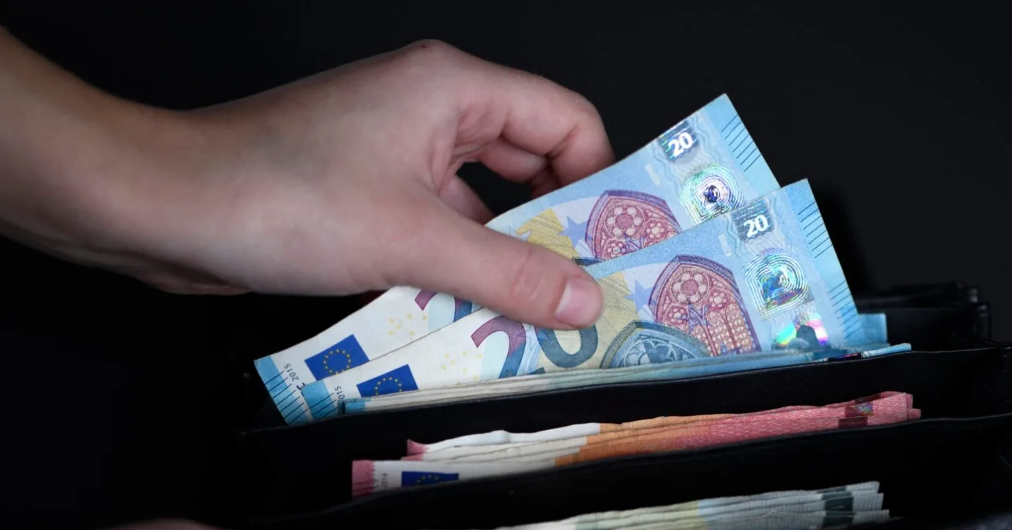 Aktakuzë kundër një personi në Pejë për falsifikim të parasë - Telenews
