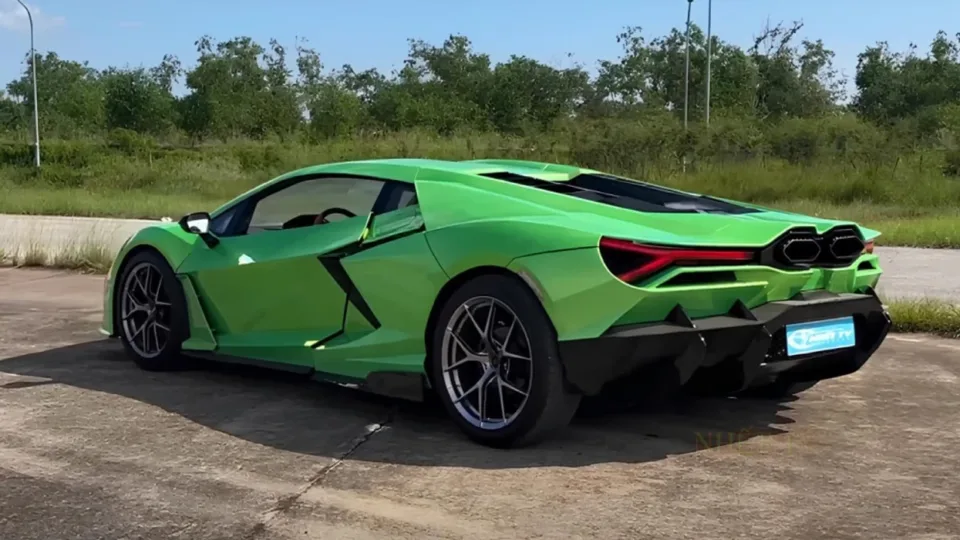 lamborghini-i-bere-nga-nissan-i-vjeter-kenaq-entuziastet-e-veturave