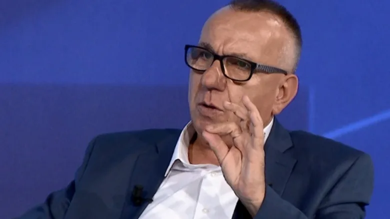 hasani-komenton-vendimin-e-kushtetueses:-e-drejta-e-vetos-per-serbet,-nje-marrezi-ne-retoriken-e-vv-se