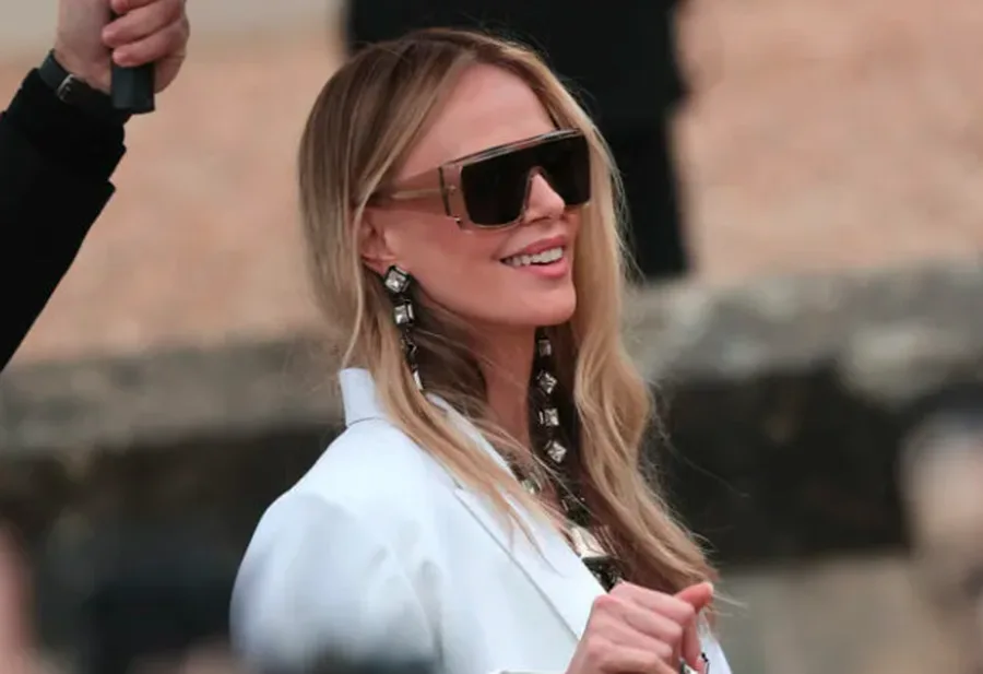 si-te-dukesh-seksi-dhe-klas?-frymezohu-nga-keto-veshje-te-charlize-theron