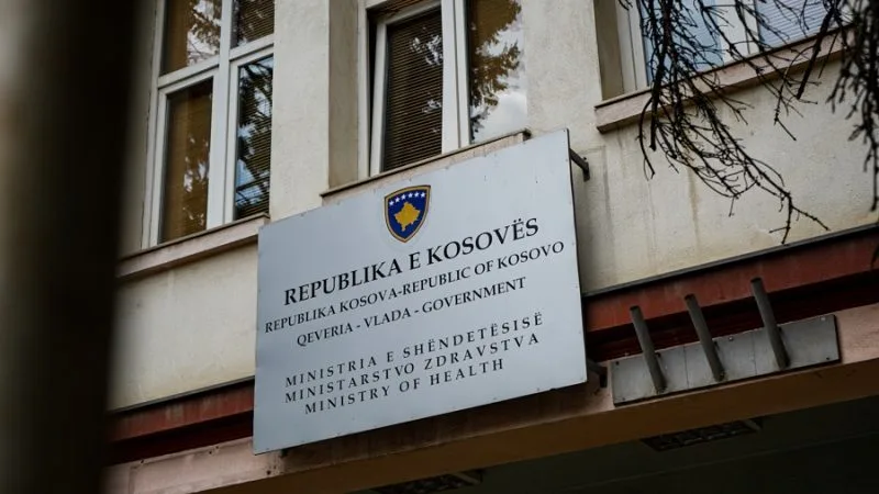 shoqatat-reagojne-ndaj-ndryshimit-te-vendimit-te-ministrise-se-shendetesise-per-procedurat-estetike:-rrezikohet-siguria-e-pacienteve