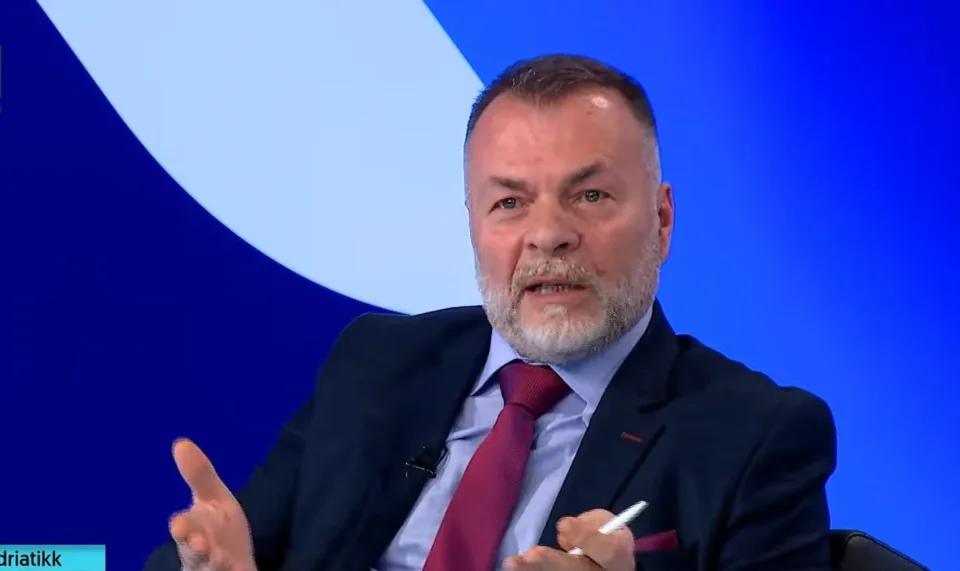 kurti-ne-siklet-pacarizi:-po-kerkon-armik,-prandaj-i-sulmon-gazetaret