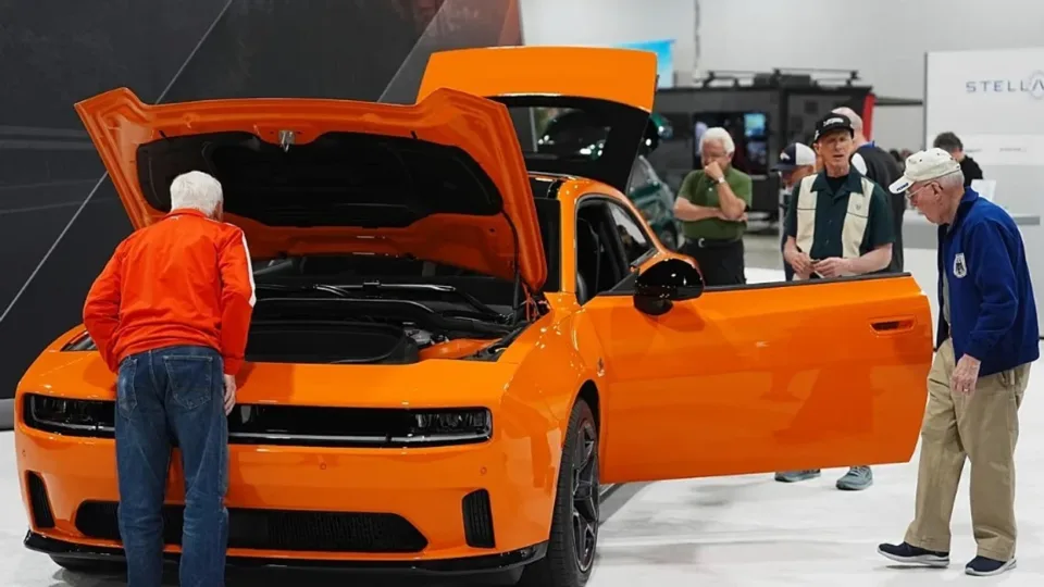 gjiganti-stellantis-do-te-investoje-13-miliarde-dollare-per-te-zgjeruar-kapacitetin-e-saj-prodhues-ne-shba