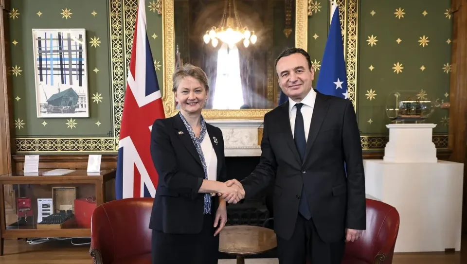 pse-plani-i-laburisteve-britanik-me-kurtin-per-dergimin-e-emigranteve-ne-kosove-pritet-te-deshtoje,-sipas-“the-telegraph”