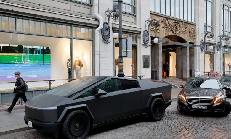 mbi-60,000-tesla-cybertrucks-terhiqen-per-shkak-te-nje-defekti-ne-softuer