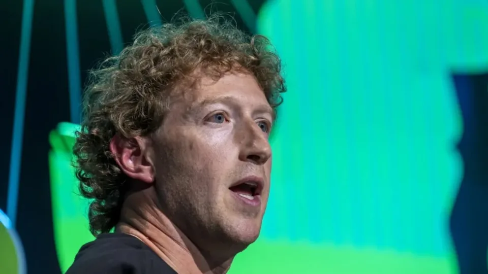 zuckerberg-“i-pakenaqur-me-perparimin”-–-meta-do-te-largoje-qindra-punonjes-nga-njesia-e-saj-e-ai