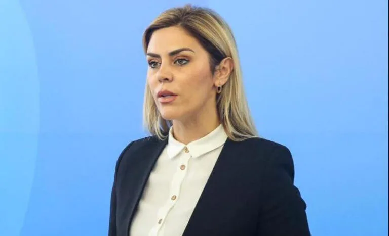 deliu:-e-pakuptueshme,-qeveria-i-ndau-27-mln-euro-per-studente,-ndaj-rtk-se-thote-se-s’ka-baze-ligjore