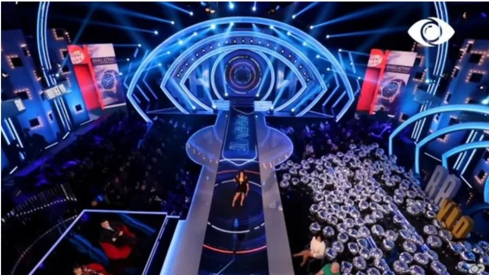 ndodh-e-papritura,-opinionistja-e-big-brotherit-ndahet-nga-burri,-ani-silleshin-si-me-te-lumturit-te-bote